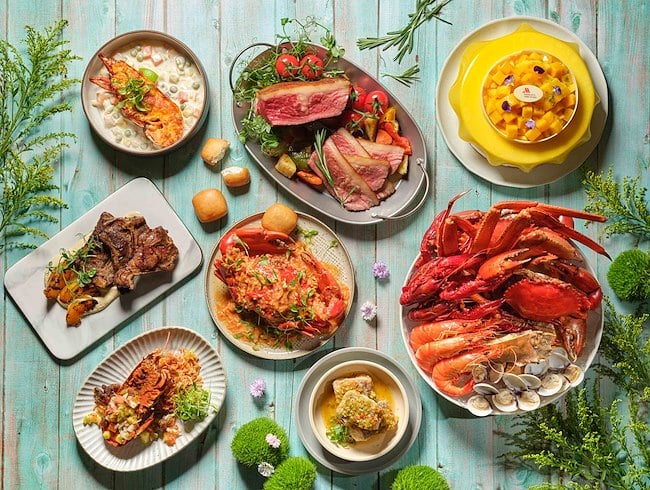 The Great Lobster Feast at Crossroads Buffet